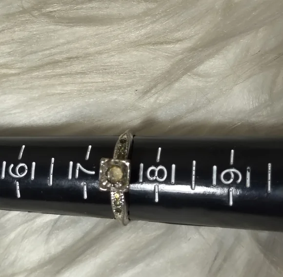 Old Wedding Ring Set Size 7.5 - Picture 4 of 5